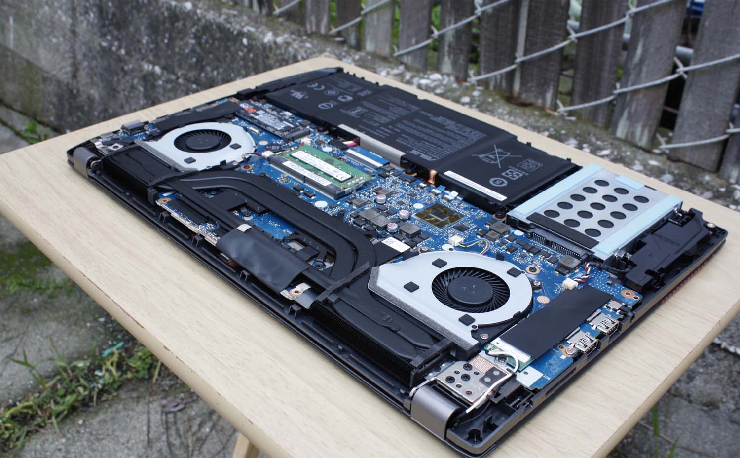 Замена или ремонт видеочипа ноутбука Compaq в Шушарах