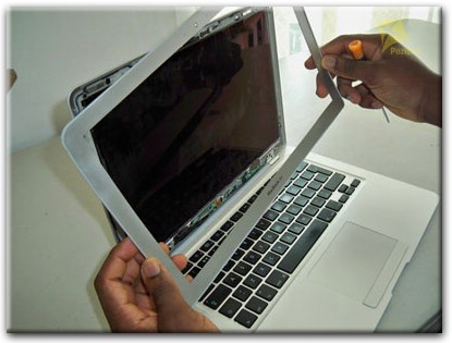 Замена экрана Apple MacBook в Шушарах